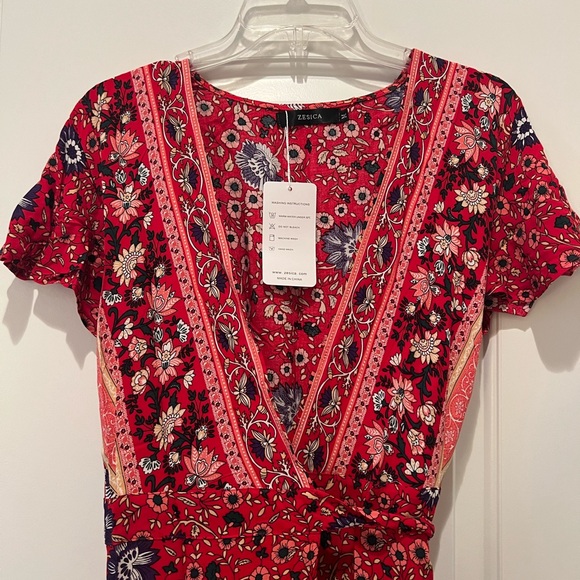 Zesica Wrap Style Boho Floral Red Dress NWT - Picture 8 of 10